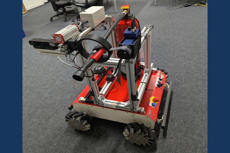 Feuerloeschroboter1